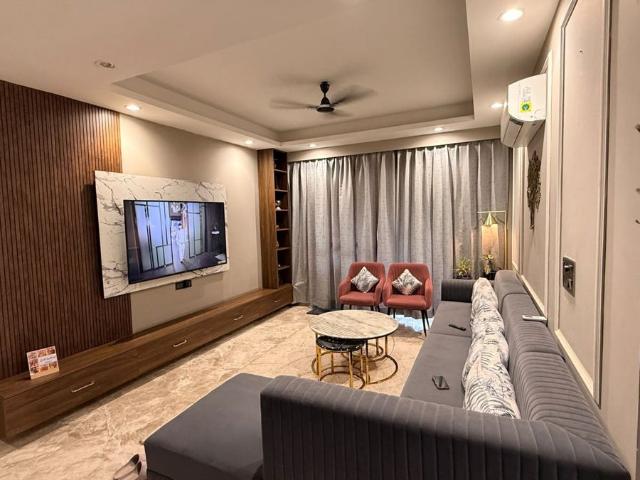 Rental | 4 BHK + Pooja Room,Servant Room,Study Room,Extra Room,Basement,Store Room 6570 Sq.Ft. Independent House in Sector 22