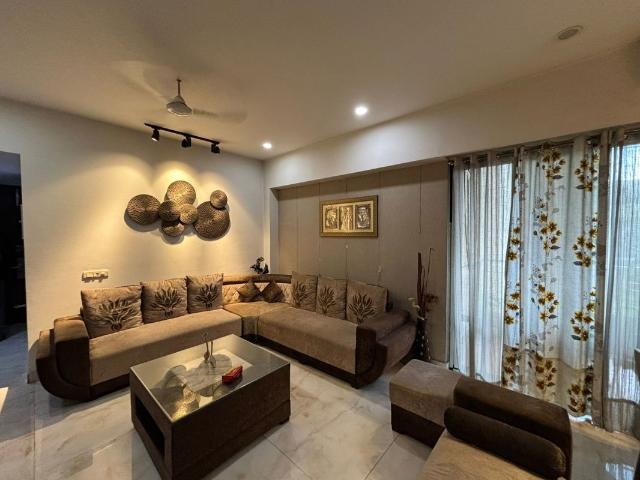 Rental | 4 BHK + Pooja Room,Servant Room,Study Room,Extra Room,Basement 4000 Sq.Ft. Villa in Vipul Tatvam Villas