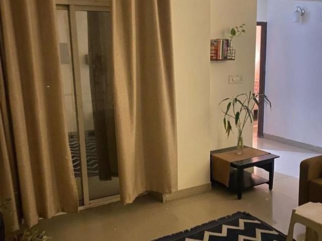Rental | 4 BHK + Pooja Room,Servant Room,Study Room,Extra Room,Store Room 2494 Sq.Ft. Apartment in Logix Blossom County