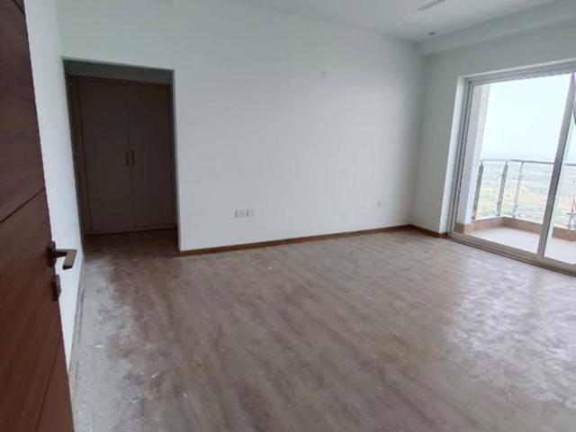 Rental | 4 BHK + Pooja Room,Servant Room,Study Room,Extra Room,Store Room 2760 Sq.Ft. Apartment in Godrej Meridien