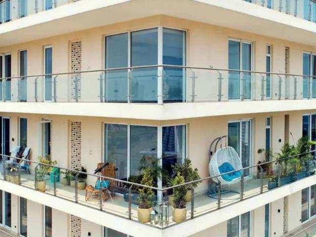 Rental | 4 BHK + Pooja Room,Servant Room,Study Room,Extra Room,Store Room 3626 Sq.Ft. Apartment in Mahindra Luminare
