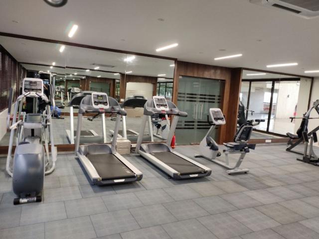 Rental | 4 BHK + Pooja Room,Servant Room,Study Room,Extra Room 2332 Sq.Ft. Apartment in Dynamix Woodlands Apartment