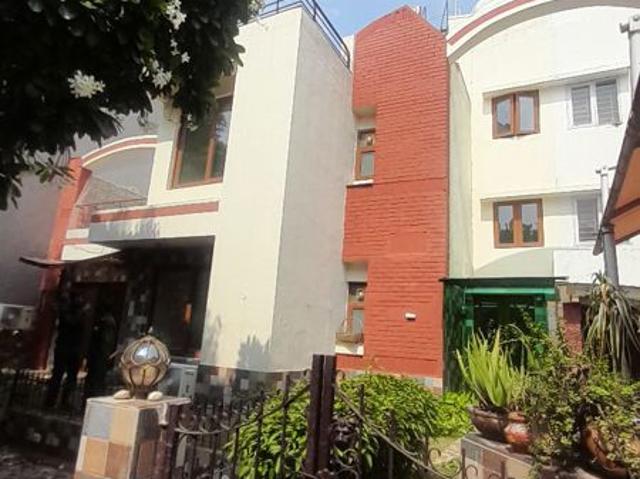 Rental | 4 BHK + Pooja Room,Servant Room,Study Room,Extra Room 360 Sq.Yd. Villa in Nirvana Country Birch Court