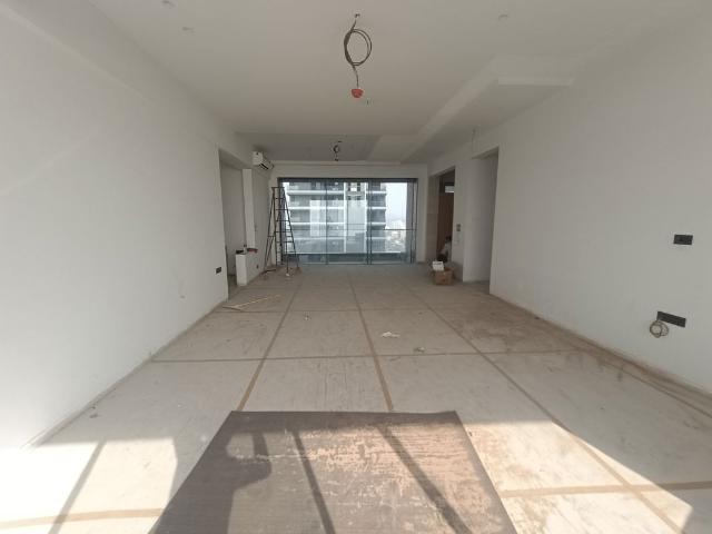Rental | 4 BHK + Pooja Room,Servant Room,Study Room,Extra Room 3200 Sq.Ft. Apartment in Regency Palms
