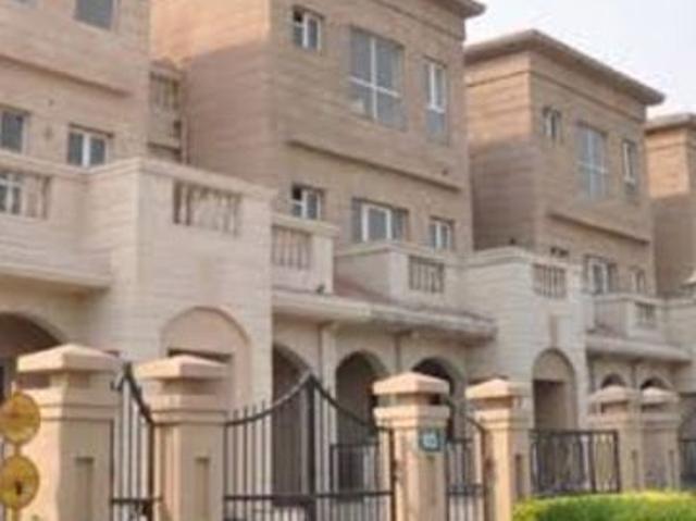 Rental | 4 BHK + Pooja Room,Servant Room,Study Room,Extra Room 4400 Sq.Ft. Apartment in Jaypee Augusta Town Homes