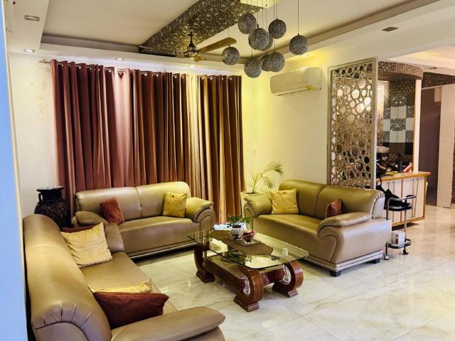Rental | 4 BHK + Pooja Room,Servant Room,Study Room,Extra Room 4750 Sq.Ft. Villa in Vipul Tatvam Villas