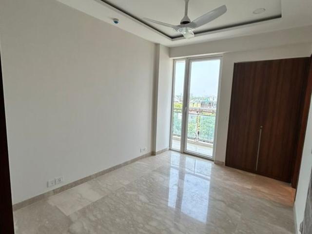 Rental | 4 BHK + Pooja Room,Servant Room,Study Room,Extra Room 4090 Sq.Ft. Apartment in Ambience Creacions