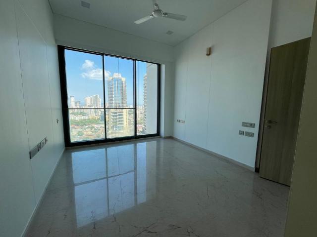 Rental | 4 BHK + Pooja Room,Study Room 2560 Sq.Ft. Apartment in Rustomjee Crown