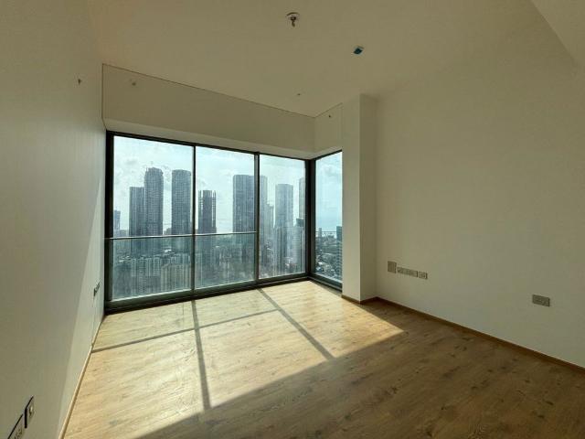 Rental | 4 BHK + Pooja Room,Study Room 2100 Sq.Ft. Apartment in Rustomjee Crown