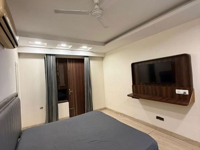 Rental | 4 BHK + Pooja Room,Study Room 4200 Sq.Ft. Apartment in Sector 43