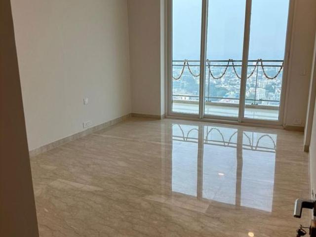 Rental | 4 BHK + Prayer Room,Servant Room,Study Room 4000 Sq.Ft. Apartment in Ambience Creacions