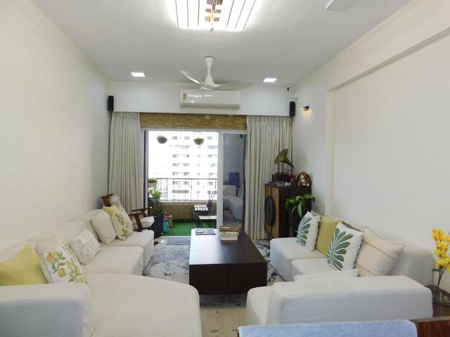 Rental | 4 BHK + Prayer Room,Servant Room,Study Room,Extra Room,Basement,Store Room 2300 Sq.Ft. Apartment in Thakur Vishnu Shivam Tower