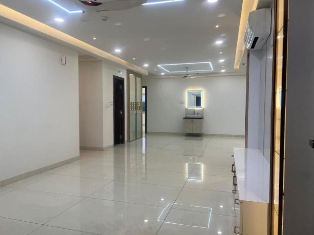 Rental | 4 BHK + Prayer Room,Servant Room,Study Room,Extra Room,Basement,Store Room 3100 Sq.Ft. Apartment in Luxor Park Phase I