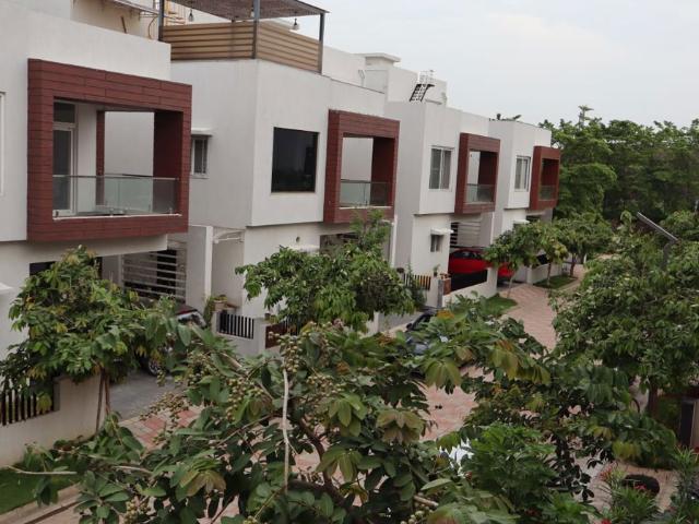 Rental | 4 BHK + Prayer Room,Servant Room,Study Room,Extra Room,Basement,Store Room 4500 Sq.Ft. Villa in Pruthvi Adithya Belmont Greene