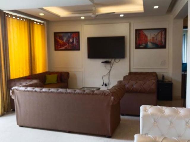 Rental | 4 BHK + Prayer Room,Servant Room,Study Room,Extra Room,Store Room 3500 Sq.Ft. Apartment in East Of Kailash