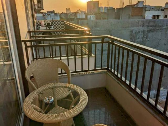 Rental | 4 BHK + Prayer Room,Servant Room,Study Room,Extra Room,Store Room 495 Sq.Yd. Apartment in BPTP Amstoria