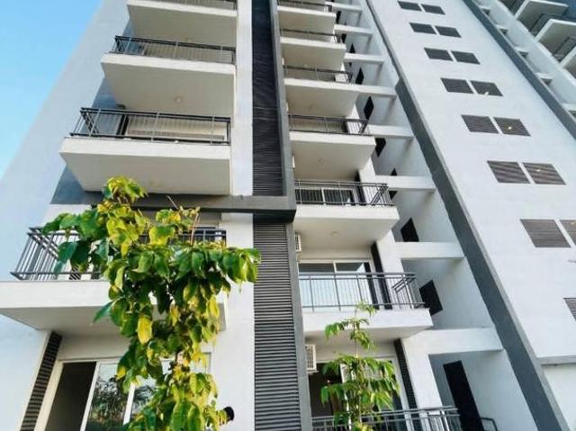 Rental | 4 BHK + Prayer Room,Servant Room 2072 Sq.Ft. Apartment in Godrej Meridien