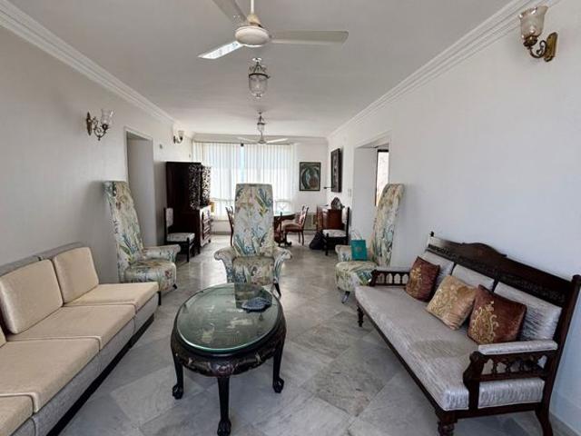Rental | 4 BHK + Prayer Room,Servant Room 3300 Sq.Ft. Apartment in Hiranandani Gardens Lake Castle