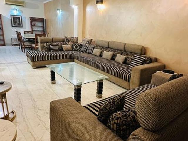 Rental | 4 BHK + Prayer Room,Study Room,Basement,Store Room 4500 Sq.Ft. Villa in BPTP Amstoria Country Floor