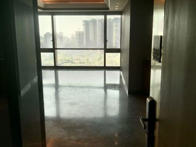 Rental | 4 BHK + Prayer Room,Store Room 1545 Sq.Ft. Apartment in Lodha Trump Tower