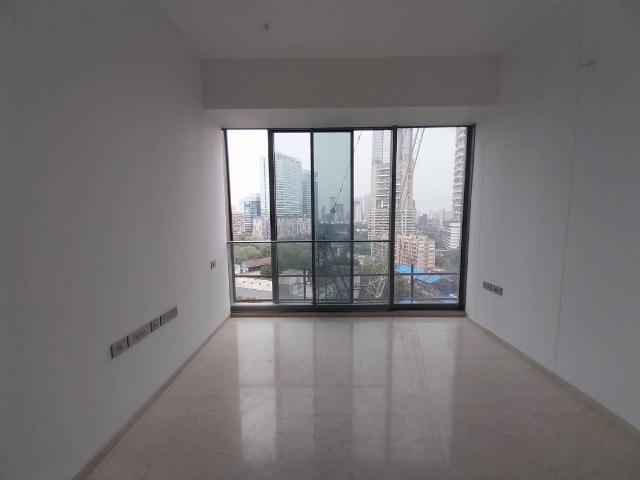 Rental | 4 BHK + Prayer Room,Store Room 2156 Sq.Ft. Apartment in Rustomjee Crown