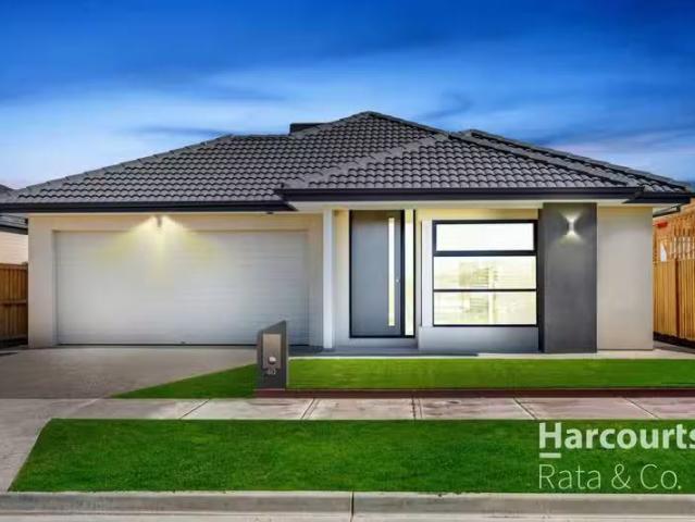 For Rent! 4 BR 40 Mannagum Drive, Beveridge, VIC 3753 House.