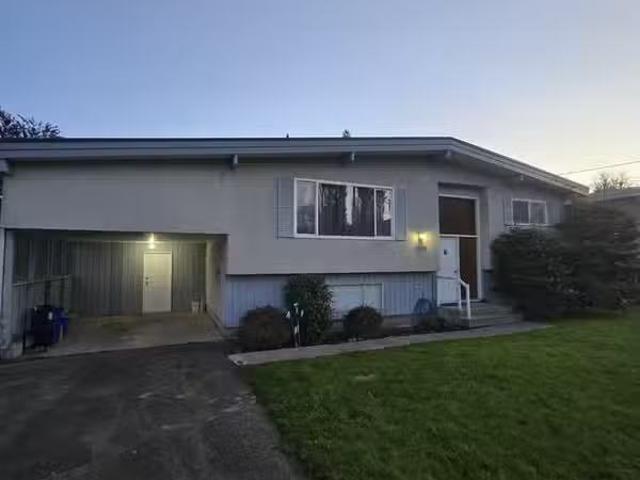 Unique 4 BR 45346 Amadis Crescent Kristen 1 45346 Amadis.