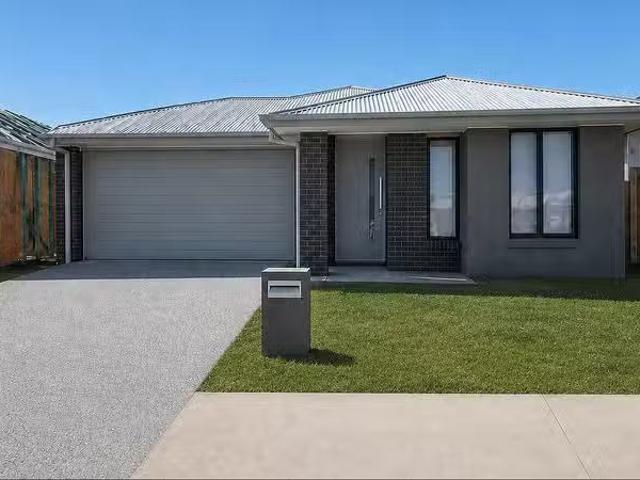 Unique 4 BR 48 Standley Circuit, YARRABILBA, QLD 4207 House.