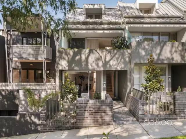 For Rent! 4 BR 55B Justin Street, Lilyfield Townhouse for rent.