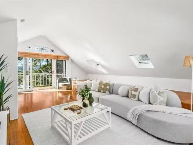 Deal! 4 BR 59 Kevin Avenue, Avalon Beach House for rent Liste.