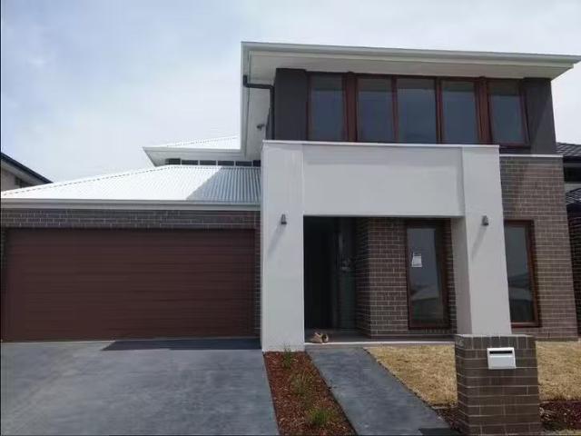 Rental! 4 BR 5 Jamestown Avenue, Denham Court, NSW 2565