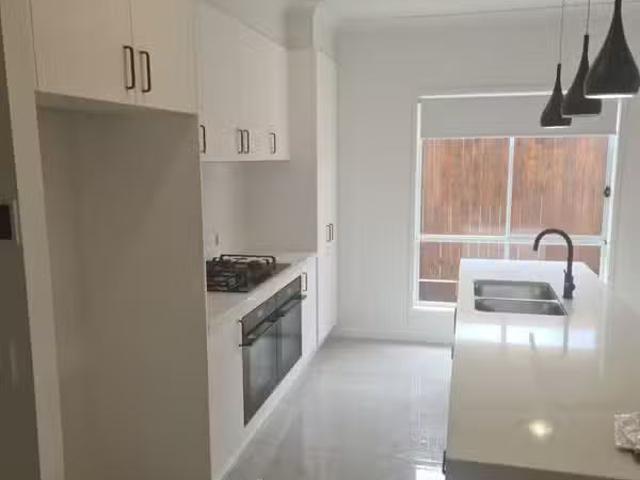 Just in! 4 BR 5 Remarkable Street, PIMPAMA, QLD 4209 House f.