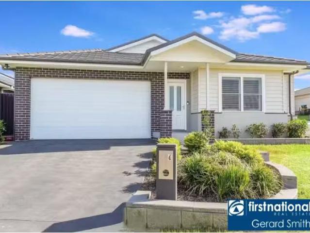 Cozy 4 BR 6 Snyder St, Spring Farm House for rent Listed by S.