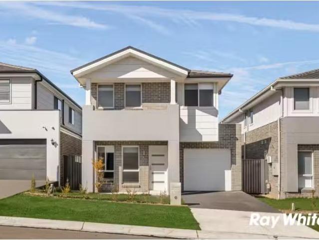 For Rent! 4 BR 6 Sprowle Street, ROUSE HILL House for rent Li.