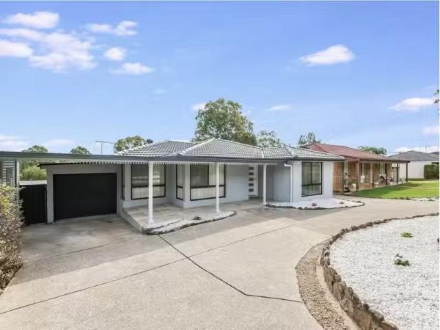 Rental! 4 BR 74 Minchinbury Terrace, Eschol Park House for ren.