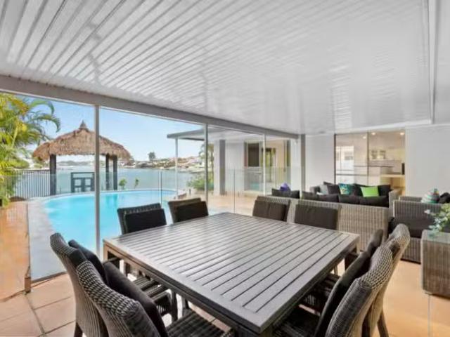 Nice 4 BR 7 Creekview Street, Helensvale, QLD 4212