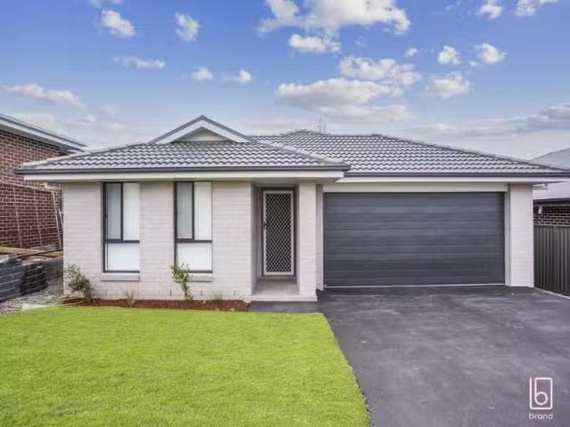 Rental! 4 BR 7 Goldsmith Street, WOONGARRAH House for rent Li.