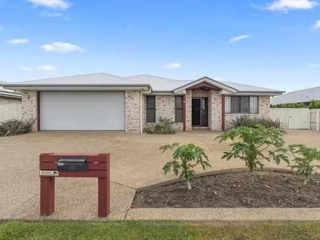 For Rent! 4 BR 85 Kepnock Road, Kepnock, QLD 4670