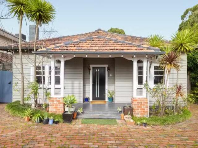 Cozy 4 BR 8 Springfield Road, Blackburn VIC 3130 House For L.