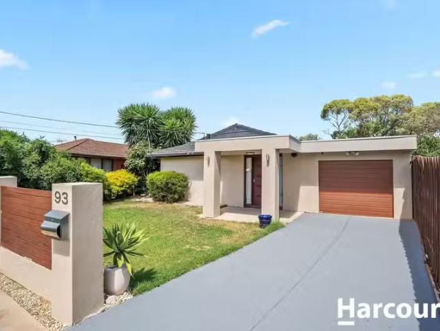 Nice 4 BR 93 Cambridge Crescent, WYNDHAM VALE, VIC 3024 Hous.