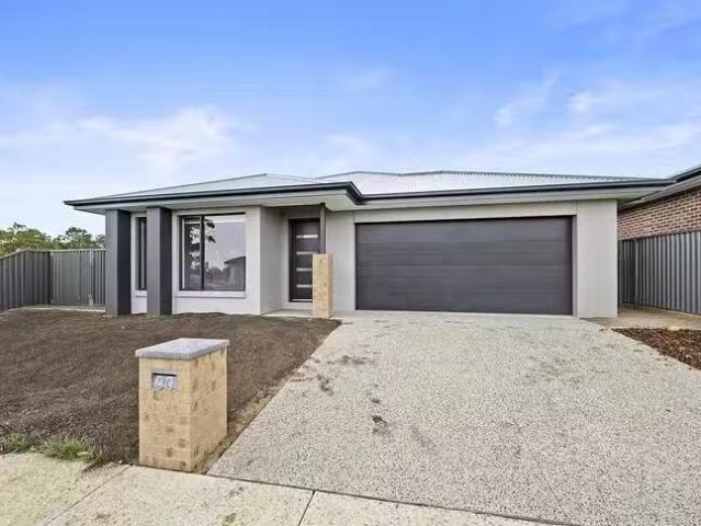 Deal! 4 BR 90 Messenger Parade, Lucas, VIC 3350