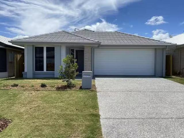 Cozy 4 BR 9 Lindeman Crescent, Banya, QLD 4551