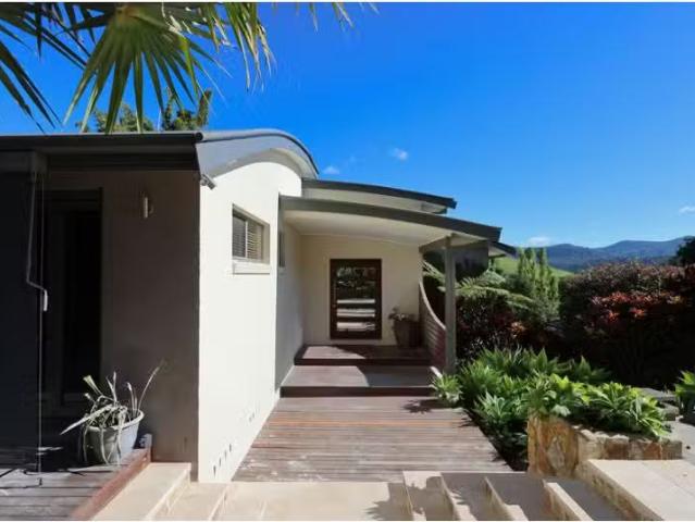 Deal! 4 BR 13 Eckford Close, BOAMBEE EAST House for rent List.