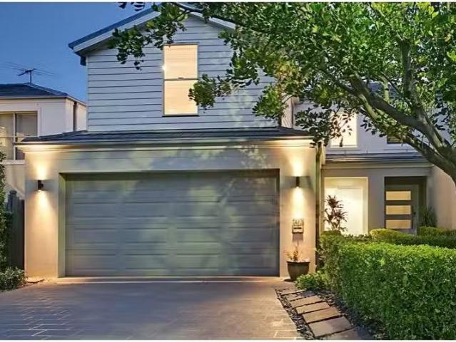 For Rent! 4 BR 102 Governors Way, MACQUARIE LINKS Apartment fo.