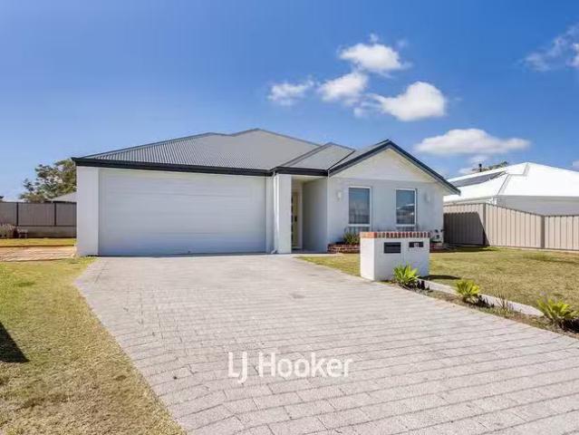 Unique 4 BR 103 Grandite Fairway, Australind, WA 6233