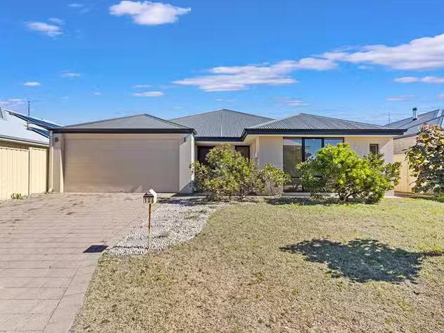 Deal! 4 BR 106 Balladonia Parade, Dawesville, WA 6211