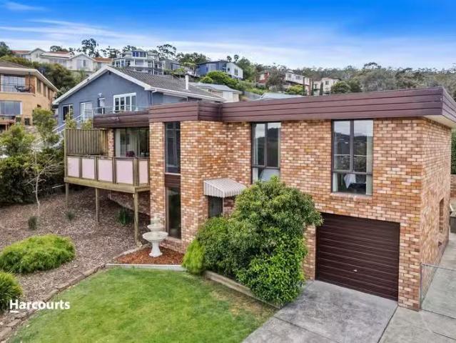 Cozy 4 BR 10 Wagga Court, HOWRAH, TAS 7018 House for Rent