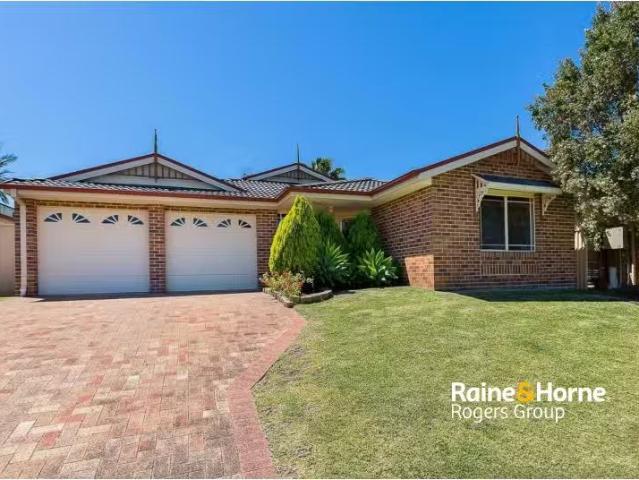 For Rent! 4 BR 11 Farrier Crescent, HAMLYN TERRACE House for r.