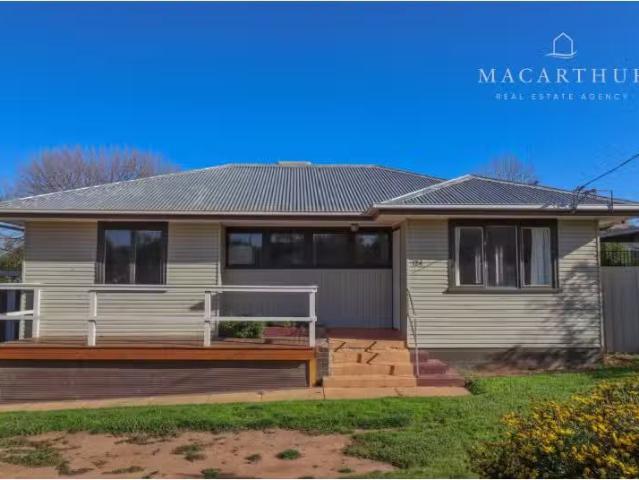 Nice 4 BR 124 Bourke Street, Mount Austin House for rent List.