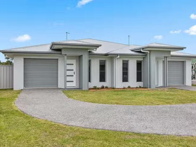 Deal! 4 BR 1/39 North Lakes Circuit, Burrum Heads, QLD 4659